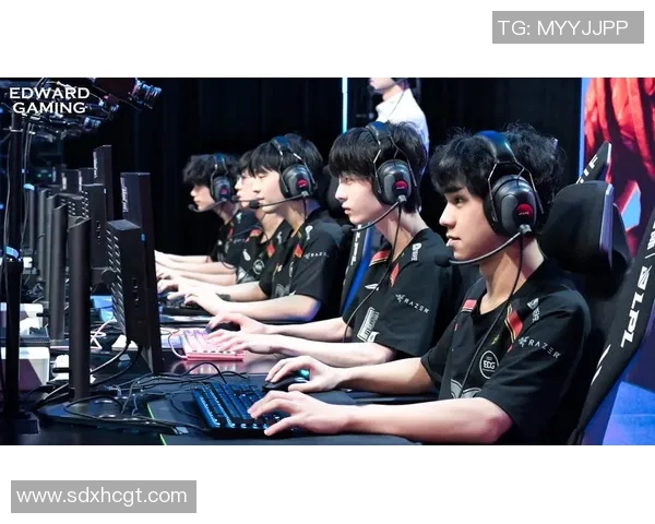 电竞比分解析EDG边路渗透策略的成功与不足之处 电竞比分解析EDG边路渗透策略的成功与不足之处