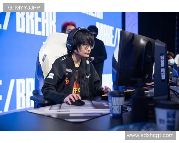 电竞实时数据分析高校联赛中FPX团队协作表现的深度点评与启示 电竞实时数据分析高校联赛中FPX团队协作表现的深度点评与启示